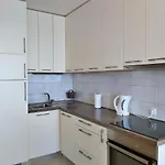 شقة Lora