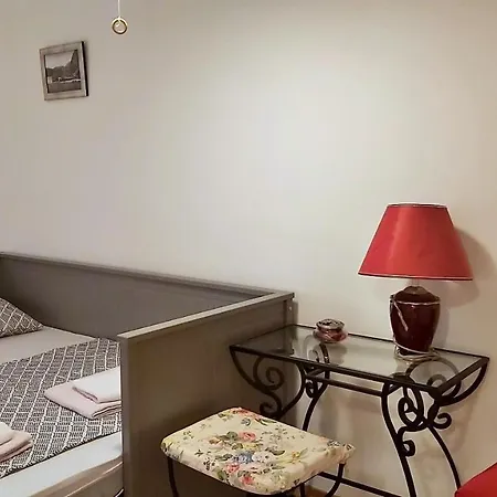 Lora Apartment