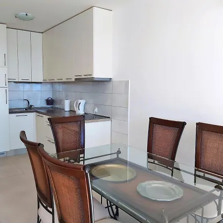 Lora Apartamento Omiš