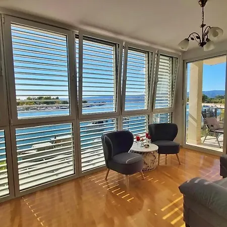 Lora Apartment Omiš