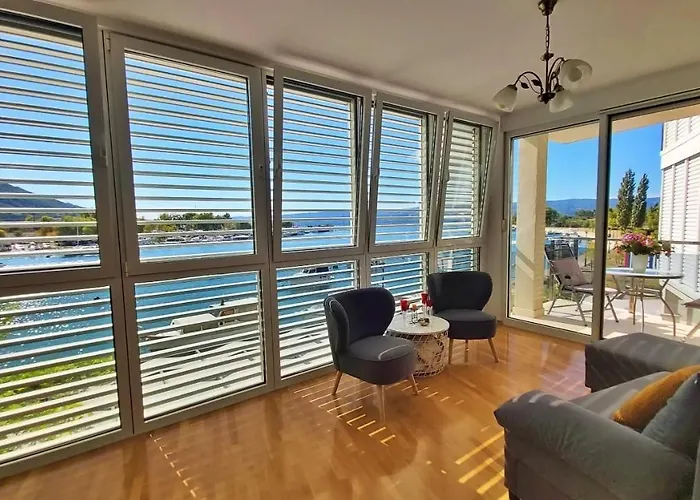 Lora Apartamento Omiš